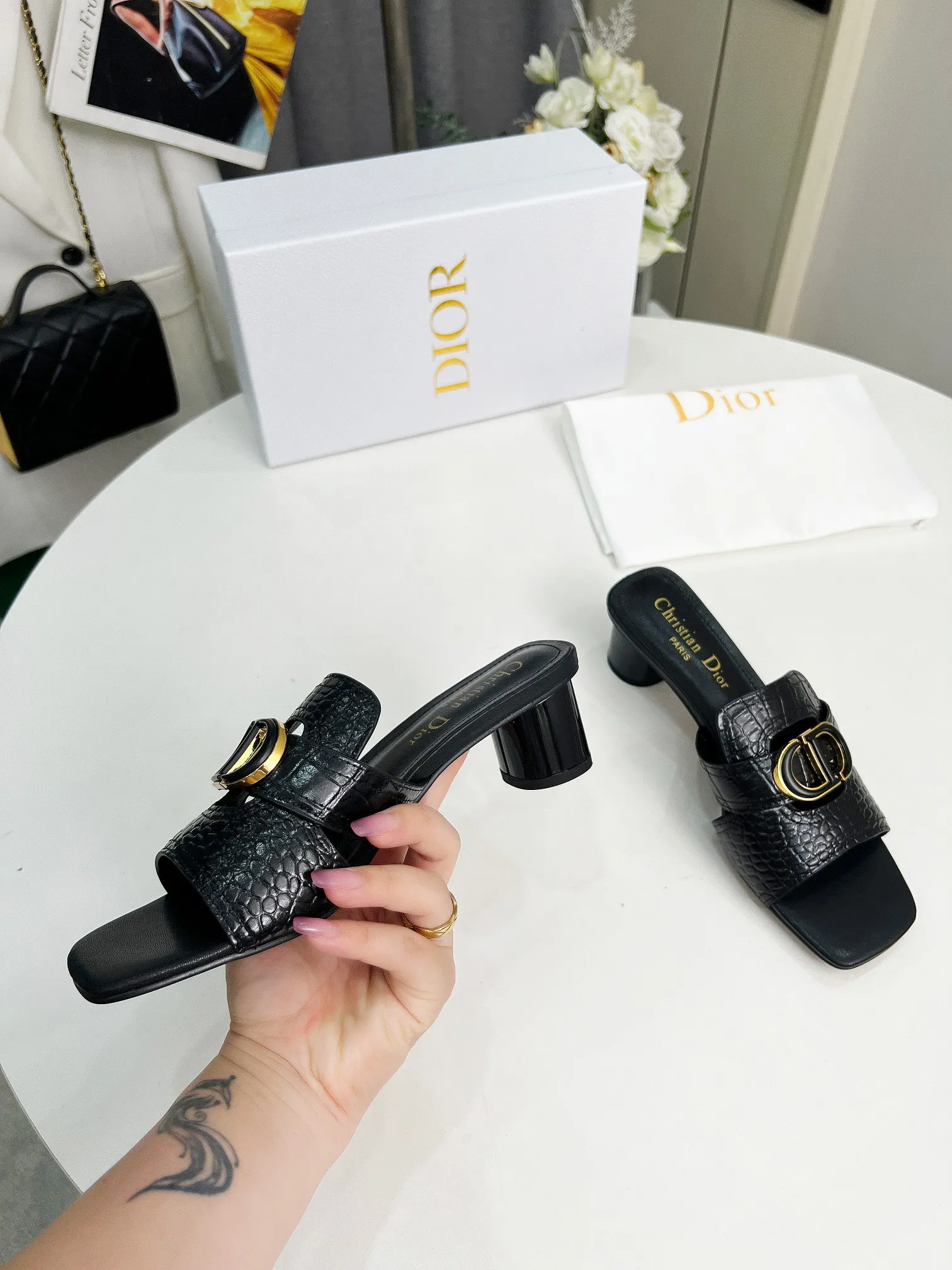👟👟Ex-factory price 380👟👟 Genuine leather bottom +30 Dior spring and summer new style, cowhide surface, sheepskin lining + double-layer buckle, heel height 4.5cm, size 35-42